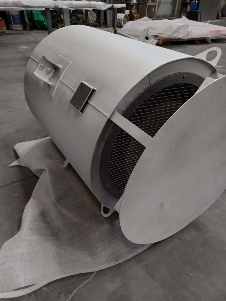 Steam discharge silencer with bird screen, lifting lugs and outdoor-ready body